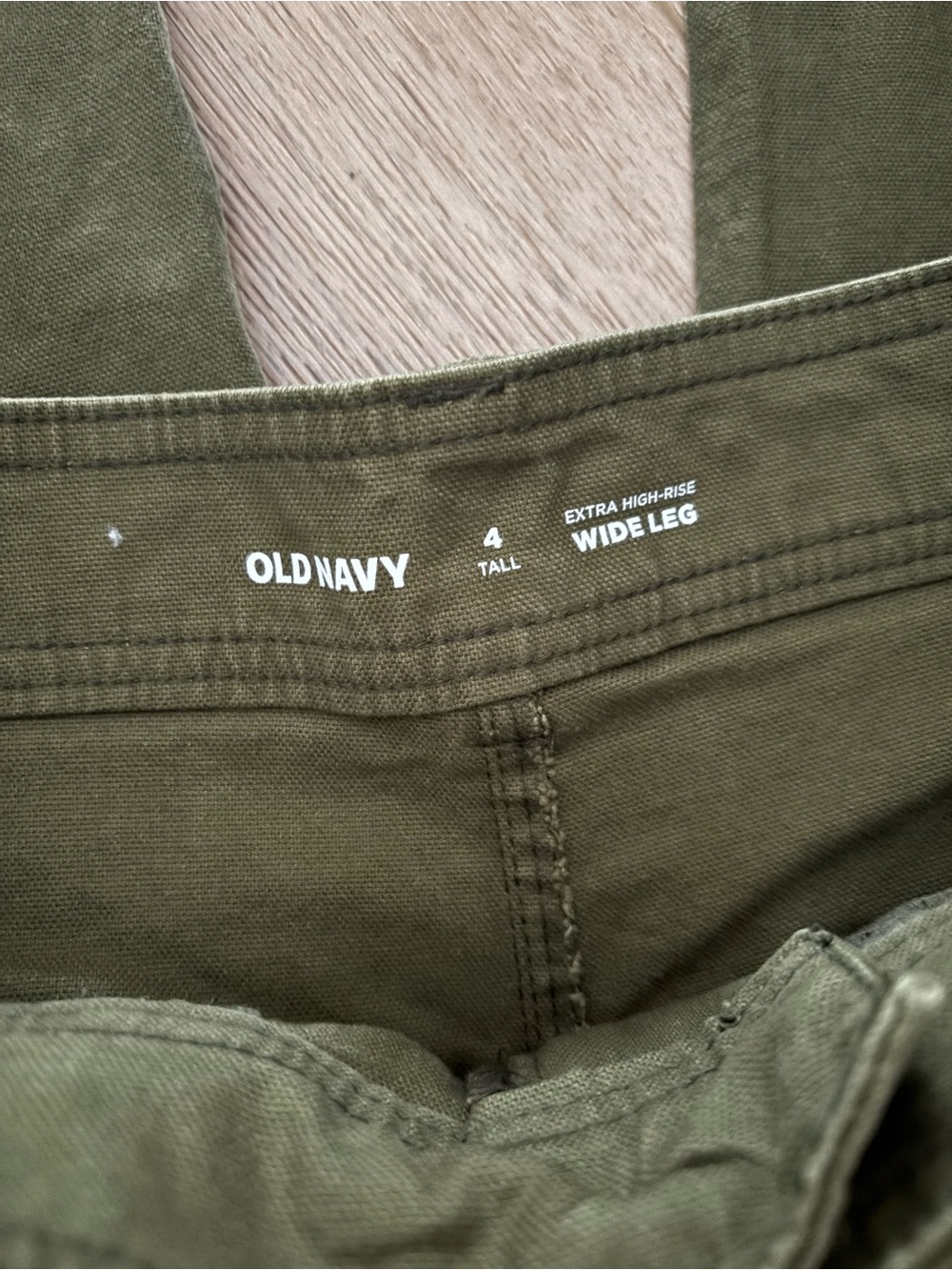 Old Navy NWT High Rise Wide Leg Jeans, 4Tall - Picture 4 of 7
